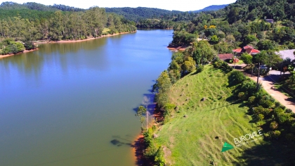 Terrenos na Represa do Pinhal