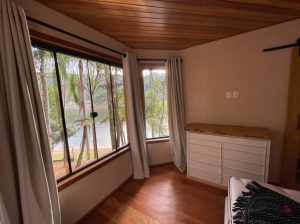  Casa na represa em rio dos cedros