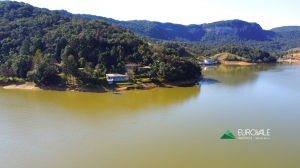   casa na represa rio bonito