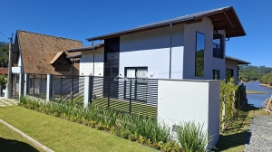  casa na represa do pinhal