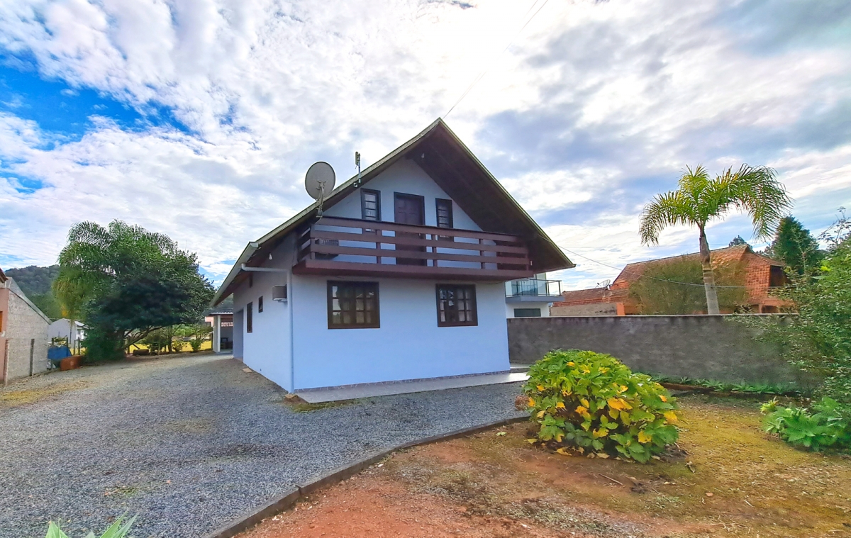 CASA NO PINHAL