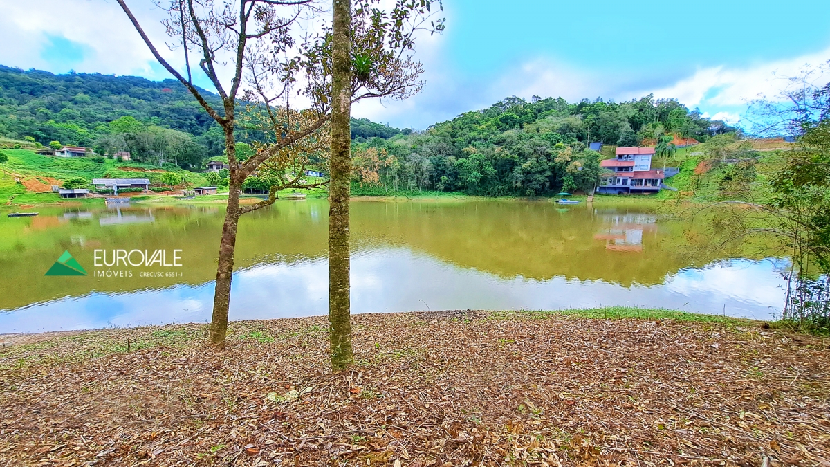 TERRENO EM PALMEIRAS COM ACESSO DIRETO AO LAGO