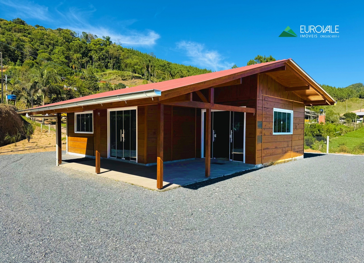 CASA EM PALMEIRAS