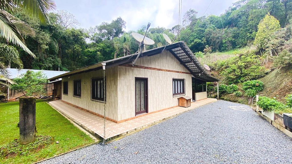 CASA EM PALMEIRAS